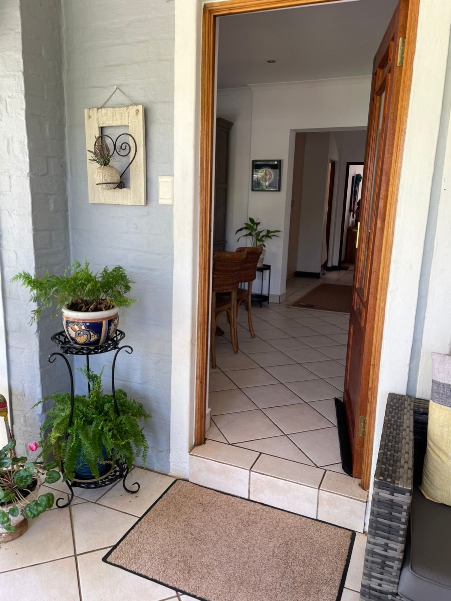 3 Bedroom Property for Sale in Caribbean Beach Club North West